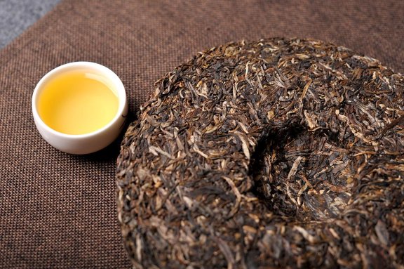 How to Brew Pu’er Tea Cake: A Simple and Comprehensive Guide