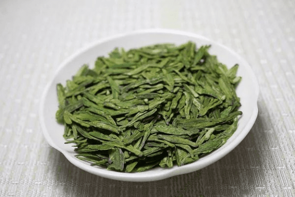 A Cup of Fragrant Refreshment, the Longjing Tea Brewing Guide