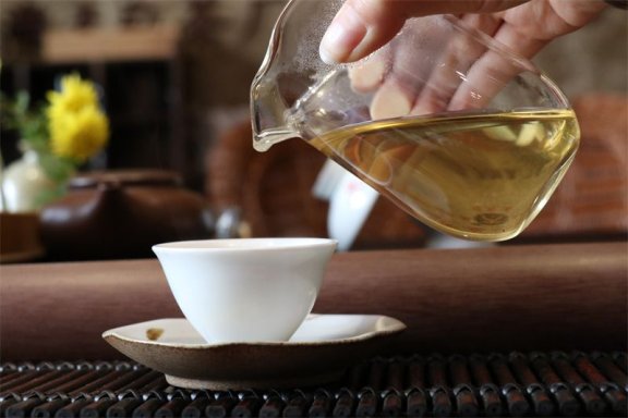 What Does It Feel Like to Experience Salivation When Drinking Tea?