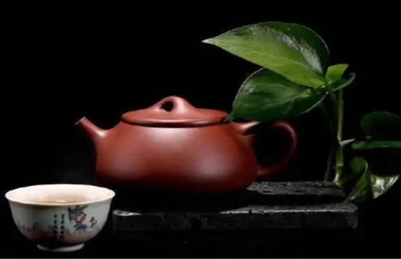 How to Brew Pu’er Tea with a Purple Clay Pot