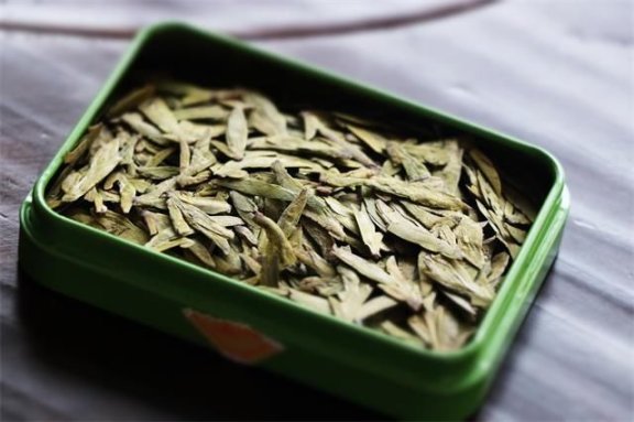 How to Brew Green Tea Best, and How Much Should You Drink Per Day