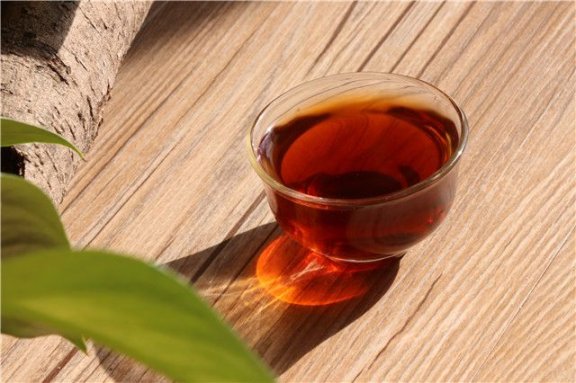 Why Does Ripened Pu’er Tea Nourish the Stomach?