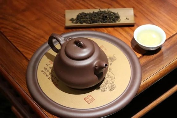 Purple Clay Teapot Preparation: Should You Boil It?