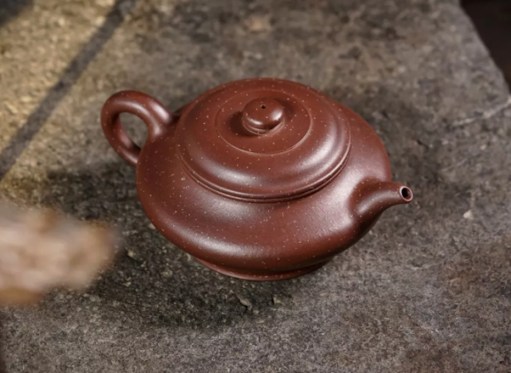 Purple Clay Trivia: What is the “Laying Sand Decoration” of a Purple Clay Teapot?