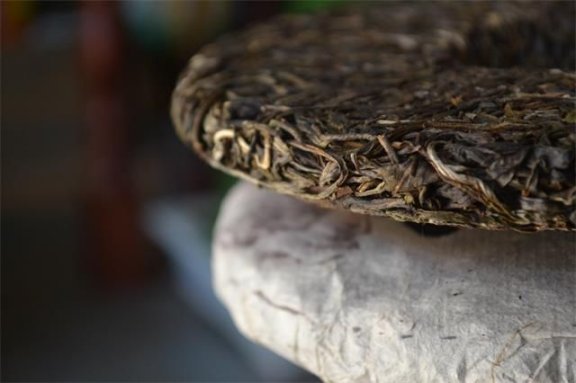 Learning to Smell the Tea Aroma, Halfway to Becoming a Tea Connoisseur