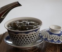 Is the foam on tea related to the quality of the tea?