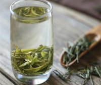 Brewing Green Tea: How Much Green Tea Should You Drink Each Day