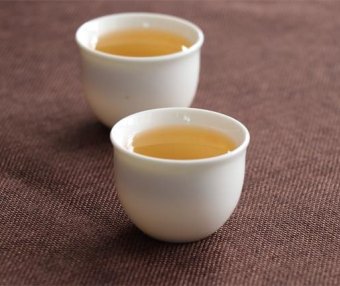 How to Select White Tea of Different Years?