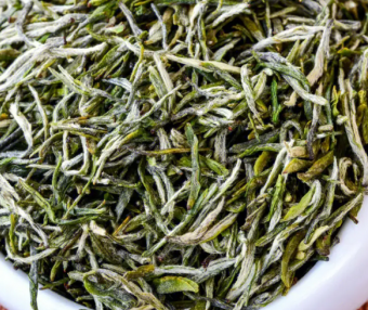 How to Identify the Characteristics of Xinyang Maojian Tea