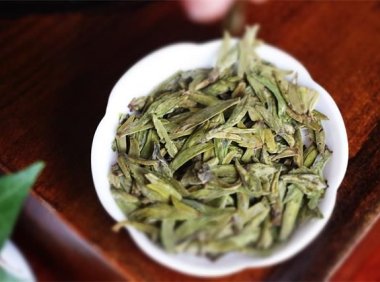 The maximum shelf life of Pre-Ming Longjing tea is how many years