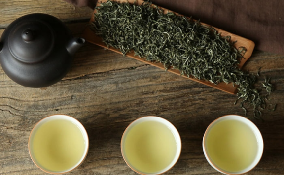 Nourishing Health in Summer: What Kinds of Tea Are Suitable?