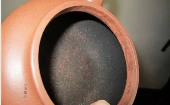 How to Clean a Dirty Purple Clay Teapot?