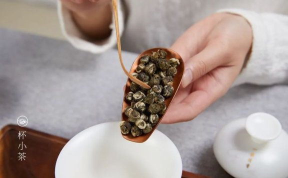 Why do tea drinkers have such a special aura?