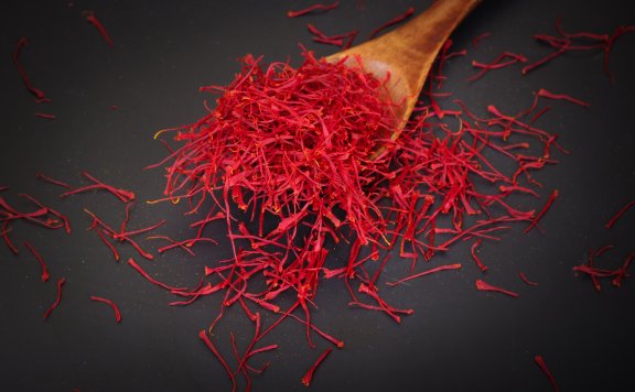 Saffron and Tea: Can They Be Brewed Together? Discover the Magic of This Unusual Combination