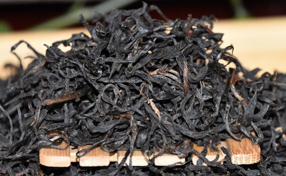 How to Brew Ancient Tree Black Tea