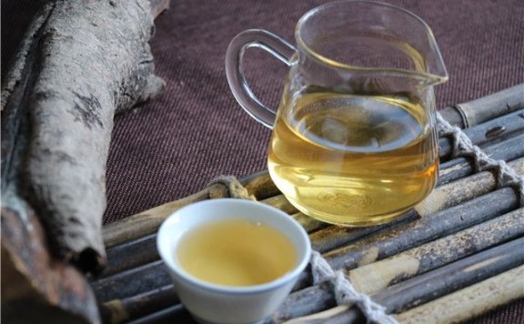 Does Drinking Tea Make You Gain Weight? What Are the Benefits of Regular Tea Consumption?