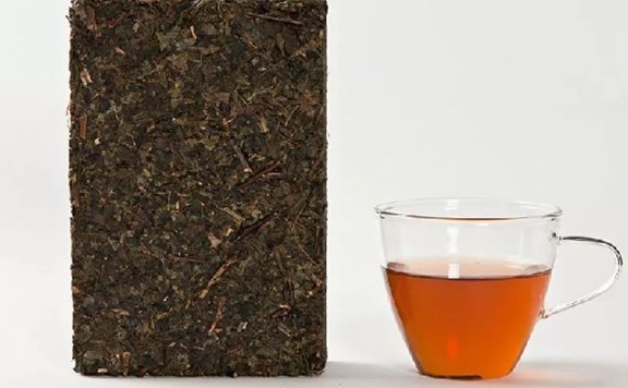 Aside from milk tea, what other teas can be paired with dark tea?