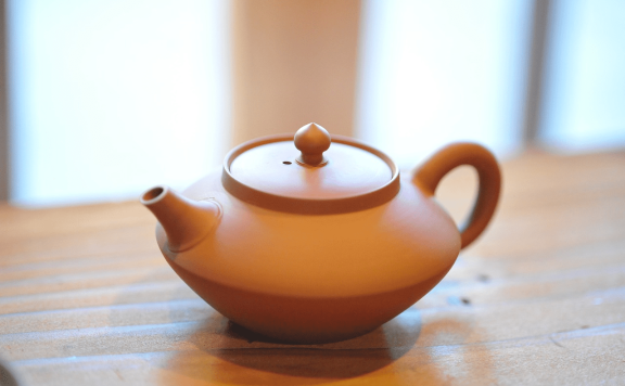 A Comprehensive Guide to Initiating and Nourishing Your New Teapot, Making Your Tea Utensil Shine