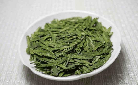 A Cup of Fragrant Refreshment, the Longjing Tea Brewing Guide