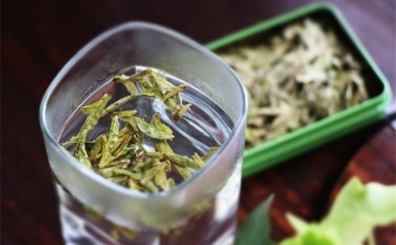 Does Drinking Green Tea Cause Heatiness?