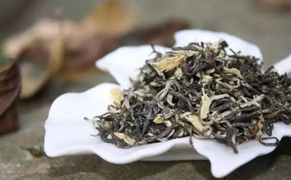 Is it Good to Drink Flower Tea Long-Term?