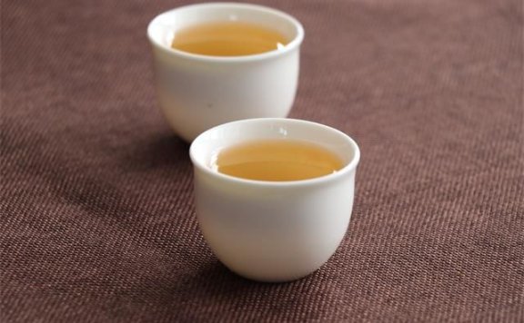 How to Select White Tea of Different Years?