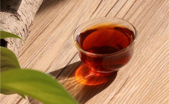 Why Does Ripened Pu’er Tea Nourish the Stomach?