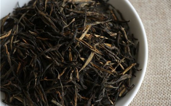 What Are the Benefits of Drinking Black Tea Long-Term?